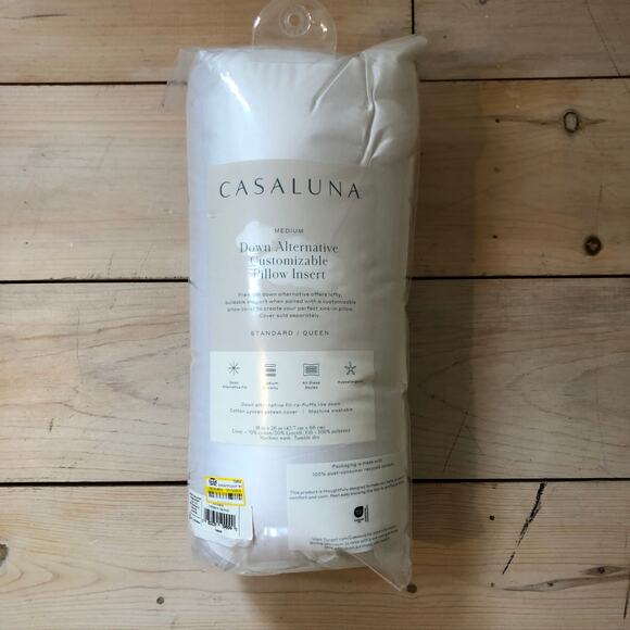 Casaluna NWT Down Alternative Customizable Pillow Insert - Picture 1 of 3